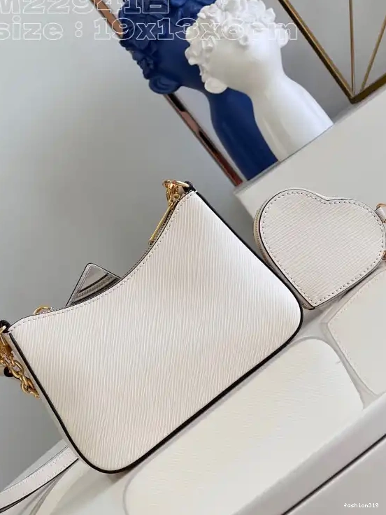 LOUIS VUITTON Marellini 0327